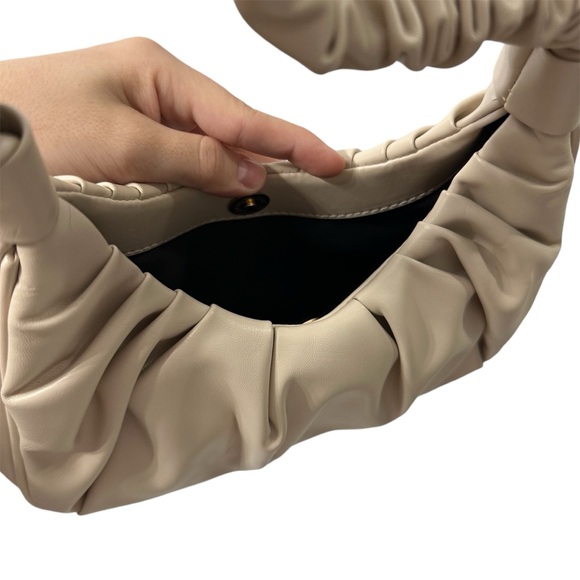 Ruched Shoulder Bag - Picture 4 of 5